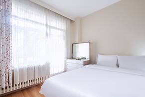 Chic Flat With Balcony Close to Caddebostan Shore