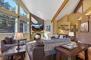 Heavenly Mountain Chalet - Skiing, Pets, Hot tub