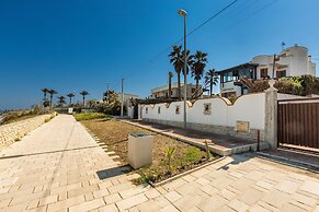 2772 La Casa Bianca by Perle di Puglia