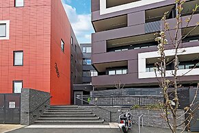 Preston Spacious 2-BRM Apt. Free-Parking