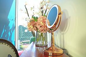 2-BRM Apartment Yarra River View Skyline