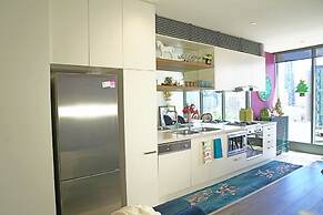 2-BRM Apartment Yarra River View Skyline