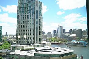 2-BRM Apartment Yarra River View Skyline