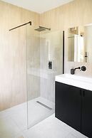 Luxurious Tranquil Four Bedroom Retreat in Buxton