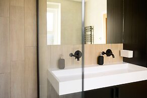 Luxurious Tranquil Four Bedroom Retreat in Buxton