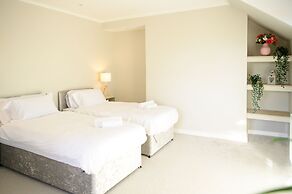 Luxurious Tranquil Four Bedroom Retreat in Buxton