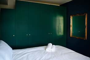 Luxurious Tranquil Four Bedroom Retreat in Buxton