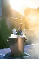 Luxurious Tranquil Four Bedroom Retreat in Buxton