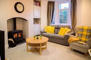 Luxurious Tranquil Four Bedroom Retreat in Buxton