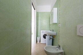 2460 Trilo Damiani by Barbarhouse