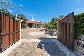 2518 Villa del Cavaliere by Barbarhouse