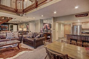 Cm416m 8br Copper Mtn Inn Pet Friendly 8 Bedroom Condo by RedAwning