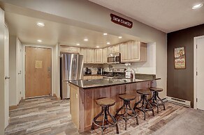 Cm416m 8br Copper Mtn Inn Pet Friendly 8 Bedroom Condo by RedAwning