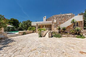 2457 Villa Allegra by Perle di Puglia