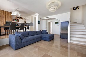 3035 Villa Baia Delle Sirene by Perle di Puglia