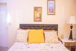 Amazing 2 Bedroom apt 1 Warm, Cosy, Comfortable