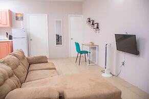 Amazing 2 Bedroom apt 1 Warm, Cosy, Comfortable