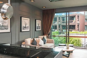 Luxury King Bed Apartment With Pool View and Sauna