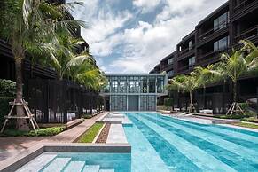 Luxury King Bed Apartment With Pool View and Sauna