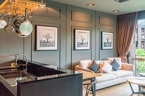 Luxury King Bed Apartment With Pool View and Sauna