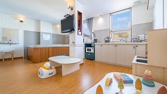 Ganghwa Hi Mom Kids Family Pension Black