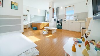 Ganghwa Hi Mom Kids Family Pension Black