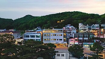 Ganghwa Hi Mom Kids Family Pension Black