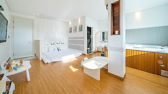 Ganghwa Hi Mom Kids Family Pension Black