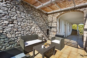 2750 Villa Petra by Barbarhouse