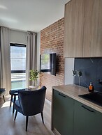Studio & Balcony City Centre by Renters