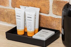 Studio & Balcony City Centre by Renters