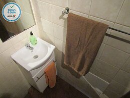 The Perfect Cottage - 1 Bedroom Cottage Sleeps 4