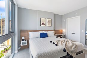 Modern High-Rise Condo with Pool/Gym, in Central DT MIAMI!
