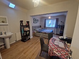Studio/lickey Hills/near Attractions/garden/petok