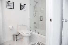 Modern Brickell Condo With Ocean City Views