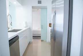 Modern Brickell Condo With Ocean City Views