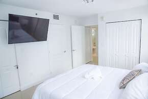 Modern Brickell Condo With Ocean City Views