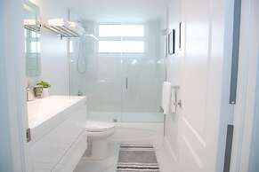 Modern Brickell Condo With Ocean City Views