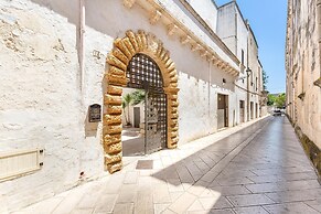 2043 Antica Dimora Stasi by Barbarhouse