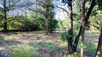 Ranch Home w Games Hot Tub and Beautiful Scenery