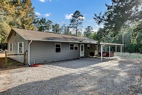 Ranch Home w Games Hot Tub and Beautiful Scenery