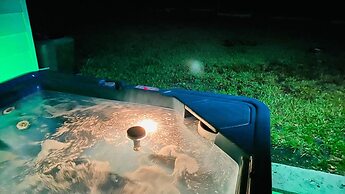 Ranch Home w Games Hot Tub and Beautiful Scenery