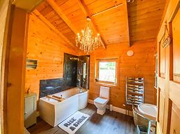 Beautiful 3-bed Luxury Private Lodge in York