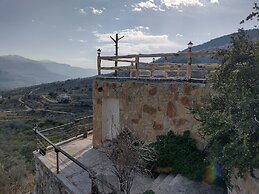 Maison de la Vallee Private Guest House Great View