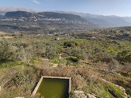 Maison de la Vallee Private Guest House Great View