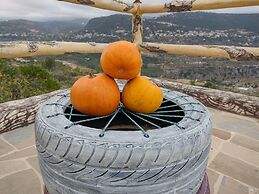 Maison de la Vallee Private Guest House Great View