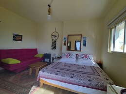 Maison de la Vallee Private Guest House Great View