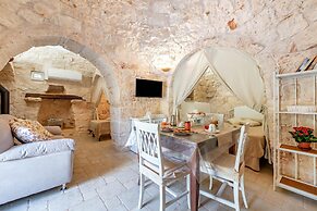 Trullo Delle Ginestre Private Pool