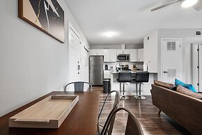 Stylish 1BR Near UT Highland Evonify