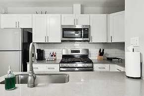 Stylish 1BR Near UT Highland Evonify